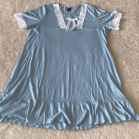 SHEIN blue nightgown with ribbon size: Medium - Picture 5 of 16